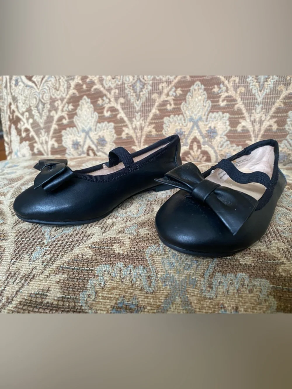Cat & Jack Girls Black Mary Jane Flats w/ Bow Straps, Round Toe, Size 8 Preowned